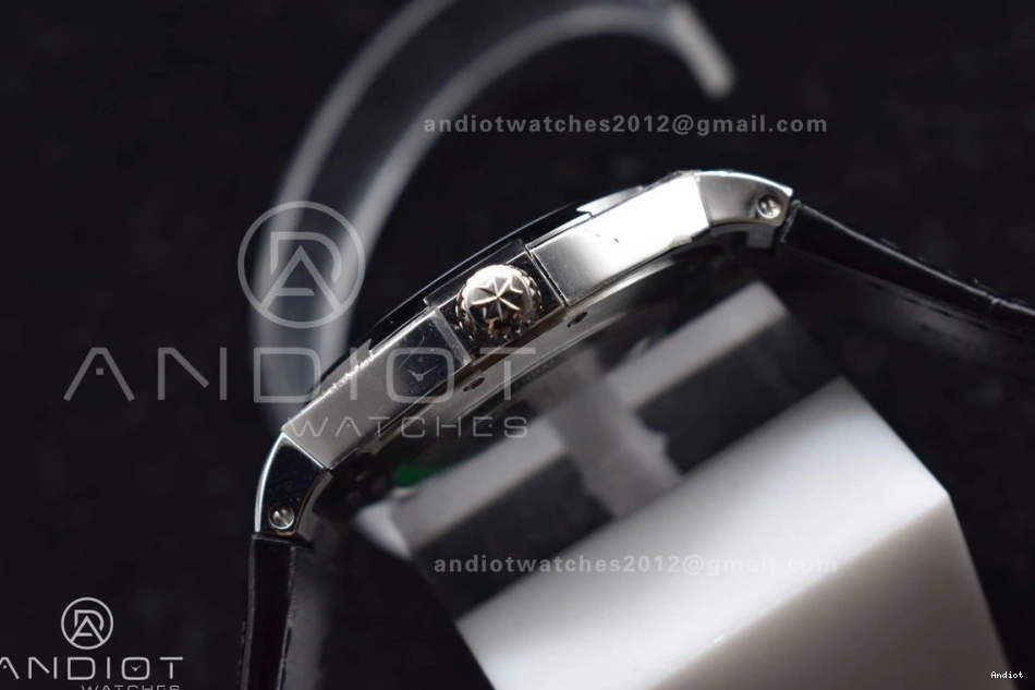 Black Dial on Black Maker Strap Rubber 8F SS Overseas 0501
